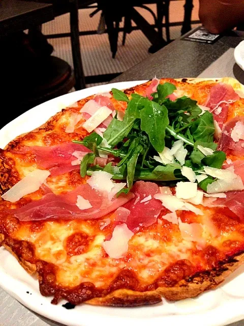 Caffe Habitu - parma ham and rocket pizza|sweeettooothさん