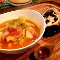 風がぴゅうぴゅう寒いから、野菜を食べるスープ|mikiさん