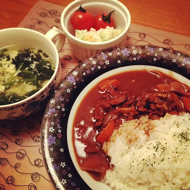 今日の夕飯♪  ハヤシライス  ポテトサラダ  法蓮草と卵スープ|ikukoさん