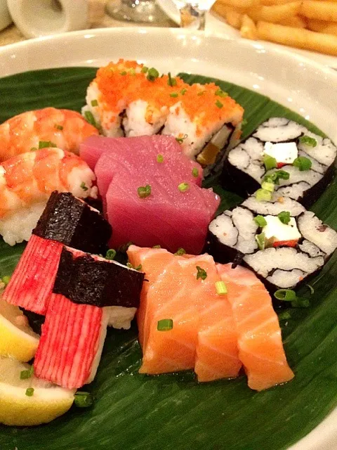 Sushi and sashimi|vica ortegaさん