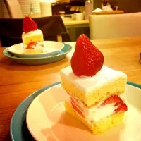 Snapdishの料理写真:イチゴのショートケーキ|リタルダンドさん