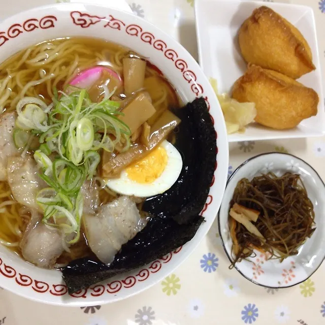 本日のランチ(⌒▽⌒)
寒い時はやっぱラーメンだもんだめん？
このシャレわからなくても、いっかーf^_^;)|ジローさん