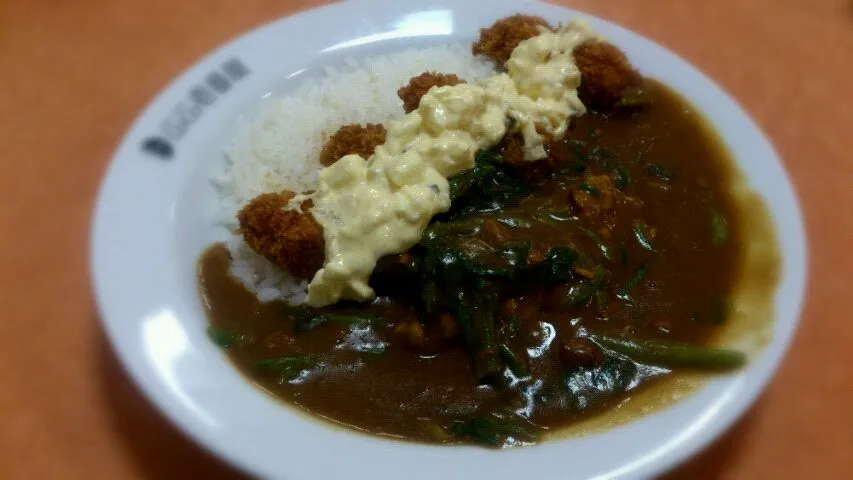 カキフライ&ほうれん草&納豆カレー|ボンゴさん