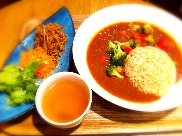 cargo rice kitchen 緑黄色野菜の玄米カレー|saccoさん