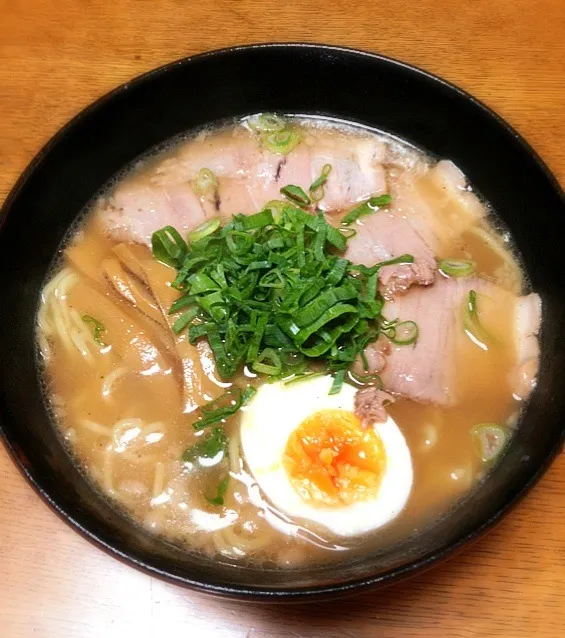 自家製チャーシュー麺とんこつ味|どんぐりさん