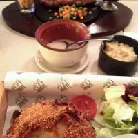 mix dinner...angus steak n fish n chips with creamy mushroom soup|anastasia cindyさん