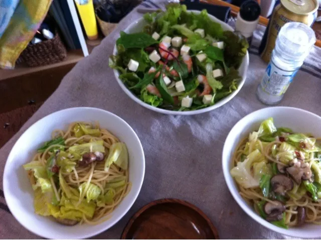 海老とクリームチーズのサラダ、キャベツとアンチョビのパスタ|うまさん