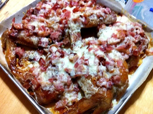 Chicken wings with bacon & cheese .|Wani - A. ユキオさん