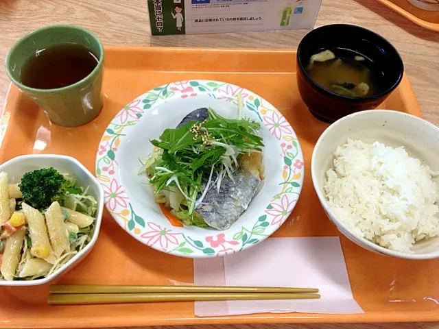 白身魚の酒蒸しこんぶポン酢かけ|すかラインさん