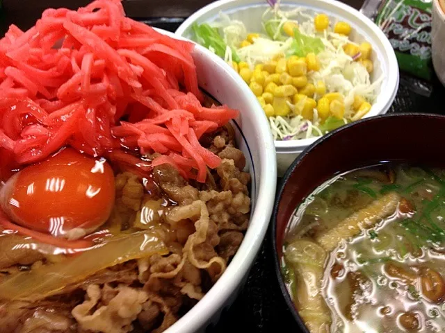 なか卯 牛丼野菜セット＆こだわりたまご|コリキ@札幌さん