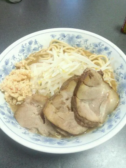 豚増し醤油豚骨ラーメン|りょうさん