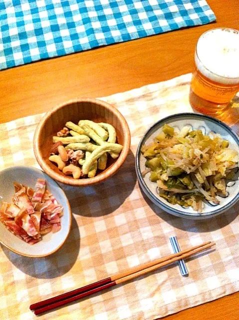 Snapdishの料理写真:おつまみ。ミミガーポン酢、ビーノANDミックスナッツ、キャベツもやしブロッコリー蒸し|yokosakさん