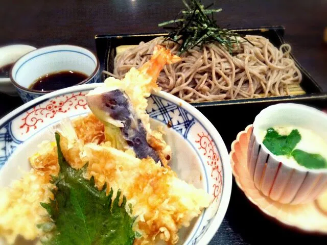 ひとりde天丼膳|まにまぁるさん