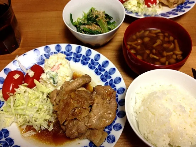 生姜焼きと赤だしのお味噌汁|pesokunさん