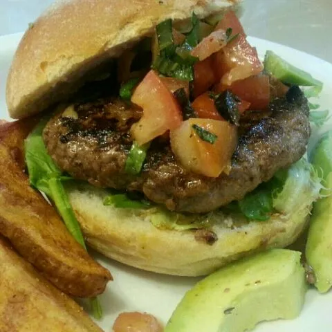 Lamb Burger with avocado & wedges.|brunei foodiesさん