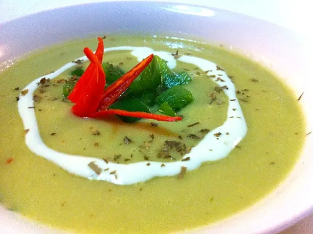 Avocado cream soup|karen chan lye mayさん