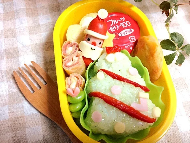 Snapdishの料理写真:クリスマス  ツリー(キャラ弁)|かなたんママさん