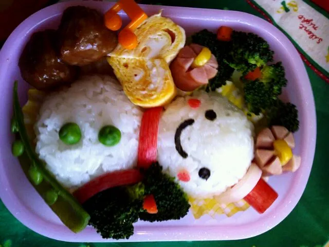 Snapdishの料理写真:娘にスノーマン弁当|こはここさん