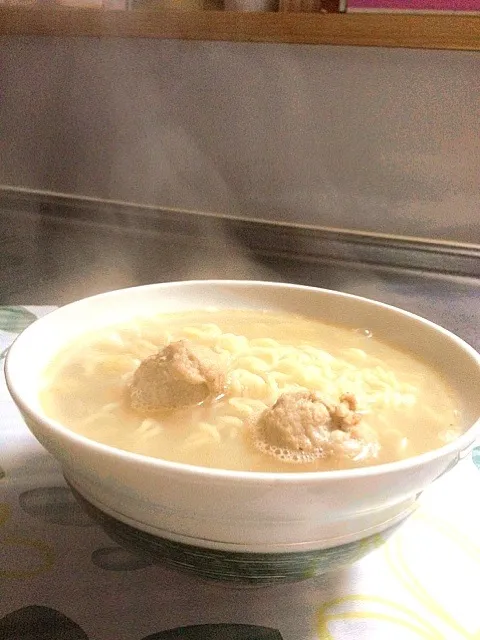 Snapdishの料理写真:インスタントラーメン。|たびもかさん