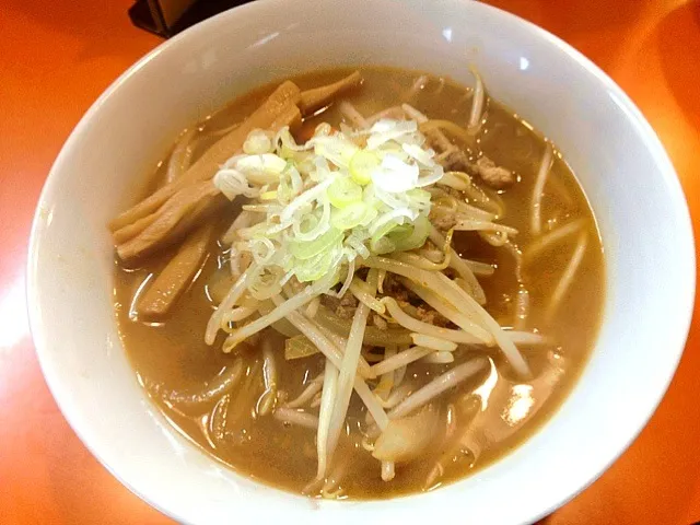 味噌ラーメン   太陽食堂|しんさまさん