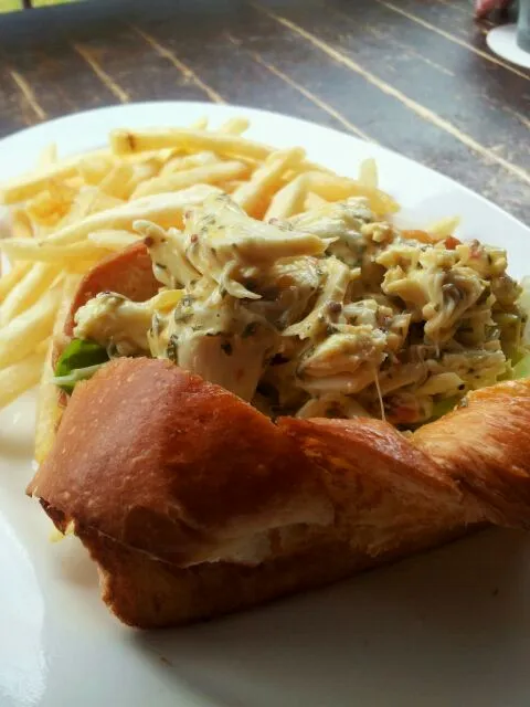 Curried Crab Salad w Fries|WHさん