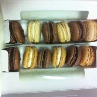 Carrot cake and mexi hot chocolate macarons.|will silbyさん