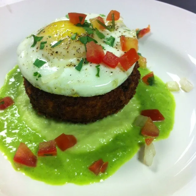 Snapdishの料理写真:Brandade cake- leek purée, OE farm egg, pico|will silbyさん