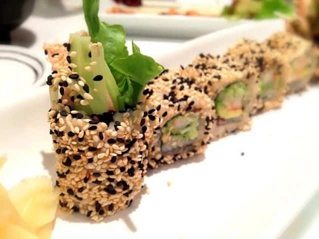 Brown rice California rolls|PhUnGさん