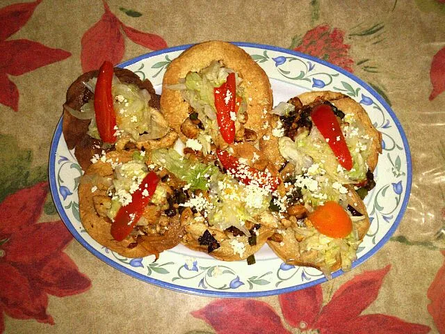 Tostadas con tiras Pollo asado|Landy Yareth Vargas Lopezさん