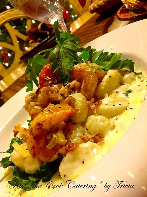 Tiger Shrimp Potato Gnocchi topped with Bacon and Walnuts Married with Parmigiano Reggiano Cream Sauce❤|Taste-New Americanさん