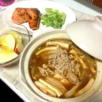 Snapdishの料理写真:白菜と豆腐の麻婆なべ|渡辺芽里さん