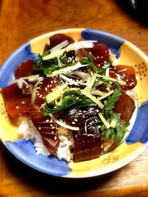 まぐろ漬け丼|進さん