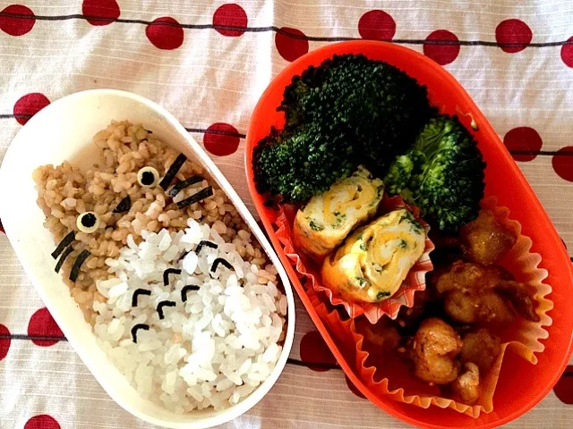 今日も山歩きにトトロ弁当|よよさん