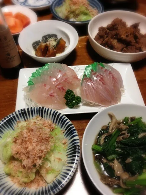 スズキ刺身、白菜おひたし、小松菜と舞茸炒め、牛肉しぐれ煮。|raku_darさん