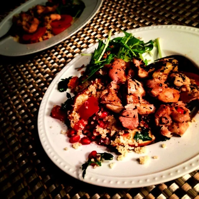 Snapdishの料理写真:Steamed chicken breast with wild mushroom and pomegranate couscous 蒸し鳥、茸と柘榴のクスクスサラダ添え|Yuka Nakataさん