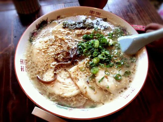 ●一(マルイチ)のド豚骨ラーメン|ひぃくるママさん