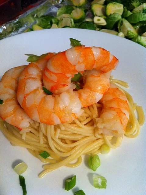 Simple Garlic Shrimp & Pasta|trina phamさん