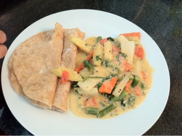 Navratna kurma with flat bread|Subhashiniさん