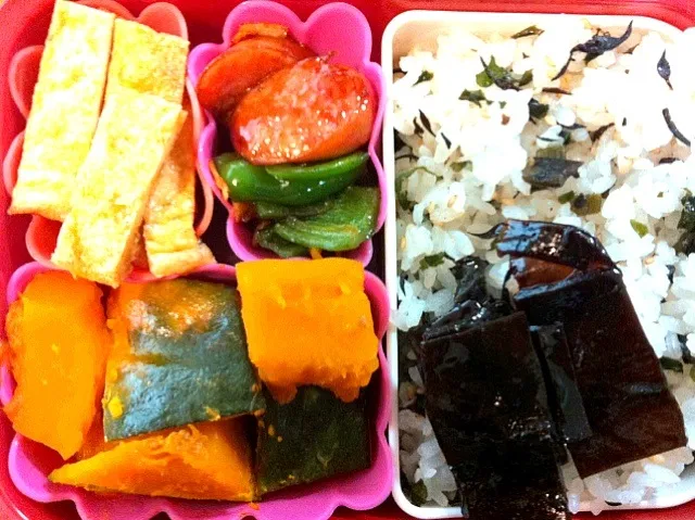 南瓜の煮物とソーセージとピーマン炒め弁当|もえさん