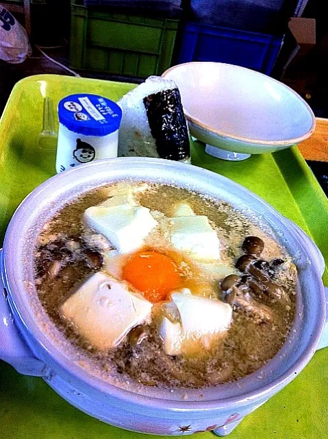 モヤシとお豆腐の鍋 味噌豚骨風味|マニラ男さん