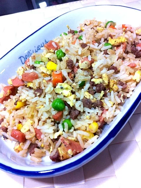 Beef fried rice with mixed veg n sausage|shirlynさん