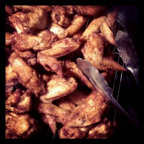 Chikinwings smoked with peach wood.|craigさん