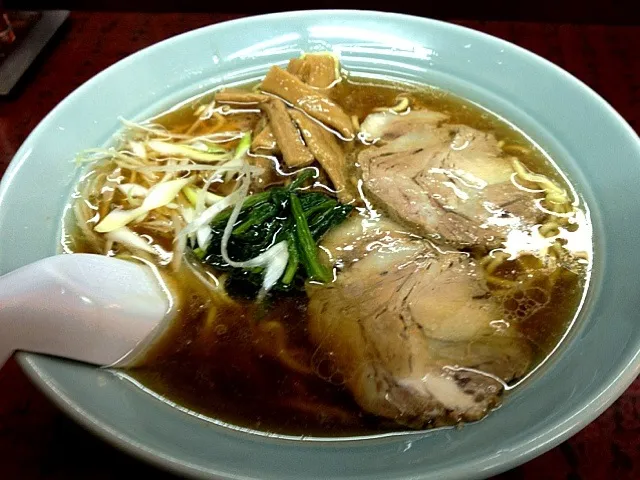 旭川  ピーコックの醤油ラーメン|コリキ@札幌さん