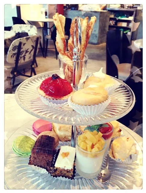 high tea.|Gavin Teoさん