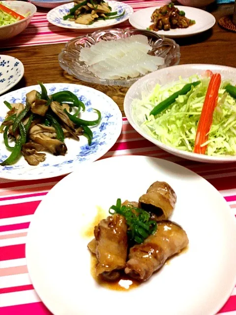 赤イカ刺身＆豚しめじ巻き＆赤イカと野菜の炒め物＆サラダ|ゆかりさん