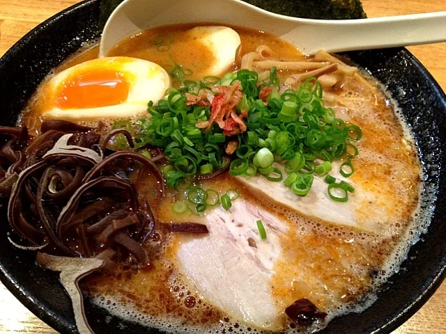 海老豚骨ぶたのまき拉麺|tecklさん