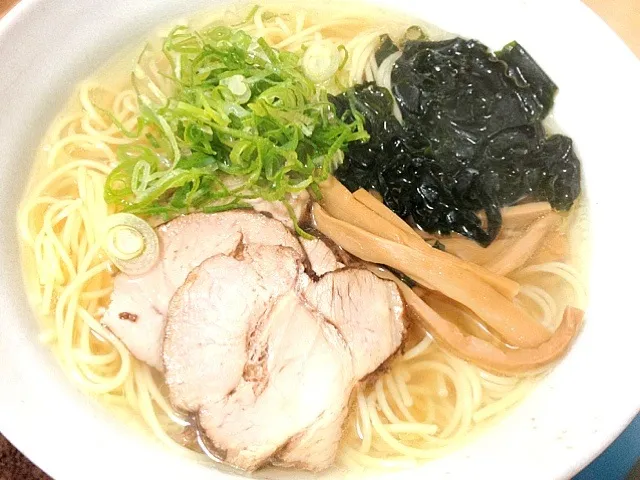 オリーブラーメン 自家製茹で豚と。|たまこっこさん