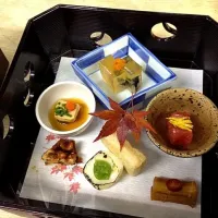 Snapdishの料理写真:前菜…ふぐ皮煮凍り、あん肝ポン酢、自家製辛子明太子、胡桃かりんとう、ハトシ、守口大根漬け、百合根最中。|masateaさん