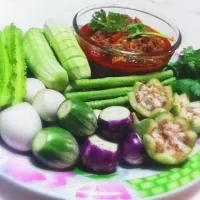 Snapdishの料理写真:น้ำพริกอ่องผักสด