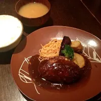 Snapdishの料理写真:俺のアボカドチーズハンバーグ|やじまさん